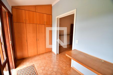 Casa de condomínio à venda com 153m², 3 quartos e 4 vagasQuarto 3 - Suíte