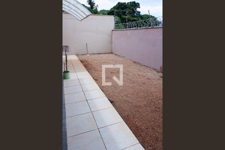 Casa de condomínio à venda com 150m², 4 quartos e 4 vagasÁREA EXTERNA FUNDOS