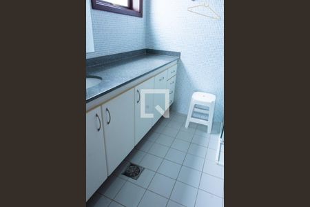 Casa de condomínio à venda com 150m², 4 quartos e 4 vagasBANHEIRO DA SUITE