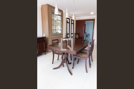 Casa de condomínio à venda com 150m², 4 quartos e 4 vagasSALA DE JANTAR