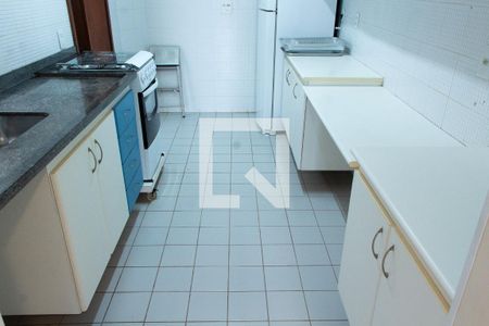 Casa de condomínio à venda com 150m², 4 quartos e 4 vagasCOZINHA