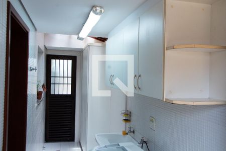 Casa de condomínio à venda com 150m², 4 quartos e 4 vagasÁREA DE SERVIÇO