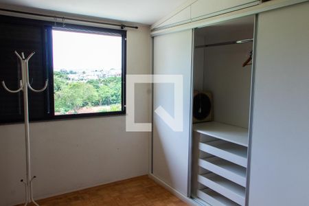 Casa de condomínio à venda com 150m², 4 quartos e 4 vagasSUITE