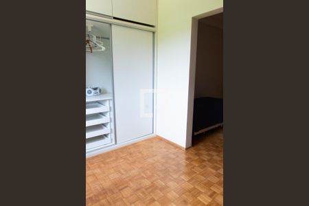 Casa de condomínio à venda com 150m², 4 quartos e 4 vagasSUITE