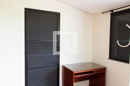 Casa de condomínio à venda com 150m², 4 quartos e 4 vagasSUITE