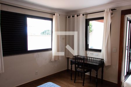 Casa de condomínio à venda com 150m², 4 quartos e 4 vagasSUITE TÉRREO