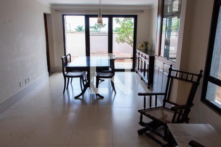 Casa de condomínio à venda com 150m², 4 quartos e 4 vagasSALA DE JANTAR