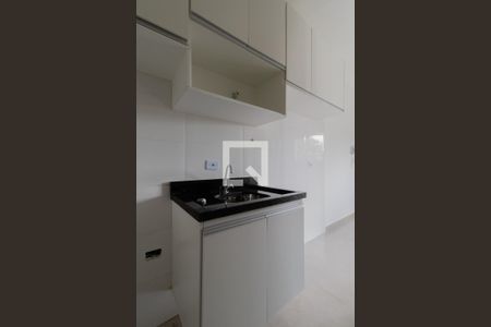 Sala e Cozinha  de apartamento para alugar com 2 quartos, 38m² em Vila Marieta, São Paulo