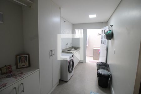 Casa para alugar com 295m², 4 quartos e 6 vagasÁrea de Serviço