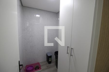 Casa para alugar com 295m², 4 quartos e 6 vagasÁrea de Serviço - Banheiro