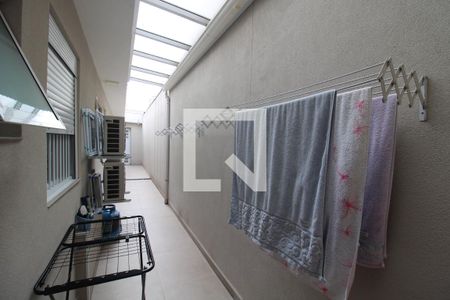 Casa para alugar com 295m², 4 quartos e 6 vagasCorredor