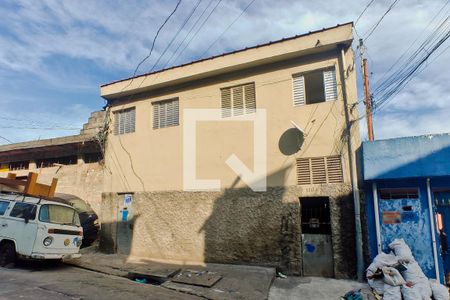Fachada de casa para alugar com 1 quarto, 49m² em Jardim Peri, São Paulo