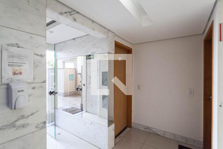 Apartamento à venda com 80m², 3 quartos e 2 vagas Apartamento à venda com 80m², 3 quartos e 2 vagasHall de entrada