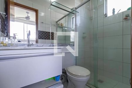 Apartamento à venda com 80m², 3 quartos e 2 vagas Apartamento à venda com 80m², 3 quartos e 2 vagasBanheiro da suíte