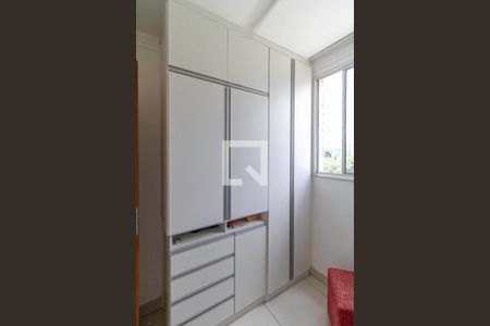 Apartamento à venda com 80m², 3 quartos e 2 vagas Apartamento à venda com 80m², 3 quartos e 2 vagasQuarto 2