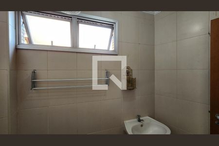 Apartamento para alugar com 202m², 4 quartos e 2 vagasBanheiro de serviço