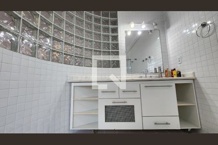 Apartamento para alugar com 202m², 4 quartos e 2 vagasBanheiro da Suíte 1