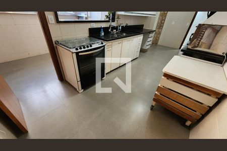 Apartamento para alugar com 202m², 4 quartos e 2 vagasCozinha