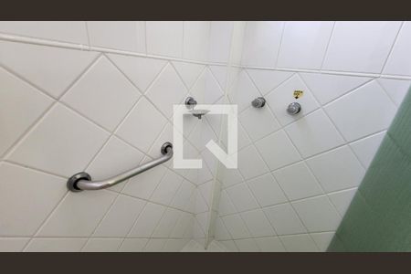 Apartamento para alugar com 202m², 4 quartos e 2 vagasDetalhe do Banheiro da Suite