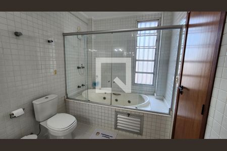 Apartamento para alugar com 202m², 4 quartos e 2 vagasBanheiro da Suíte 1