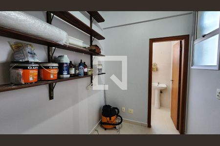 Apartamento para alugar com 202m², 4 quartos e 2 vagasQuarto de Serviço