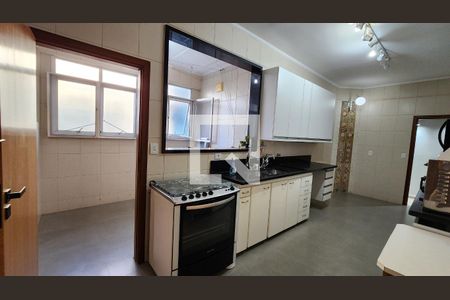 Apartamento para alugar com 202m², 4 quartos e 2 vagasCozinha