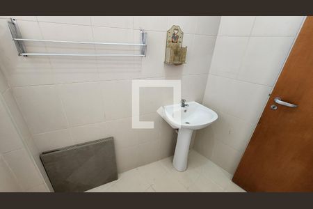 Apartamento para alugar com 202m², 4 quartos e 2 vagasBanheiro de serviço