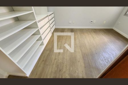 Apartamento para alugar com 202m², 4 quartos e 2 vagasQuarto 2 - Suíte