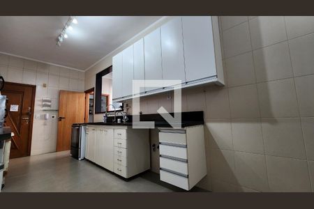 Apartamento para alugar com 202m², 4 quartos e 2 vagasCozinha - Armários