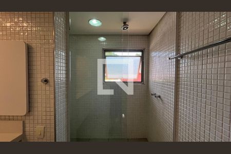 Casa à venda com 450m², 4 quartos e 4 vagasBanheiro da Suíte 2