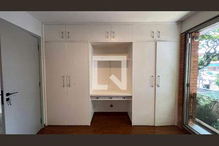 Casa à venda com 450m², 4 quartos e 4 vagasQuarto 2