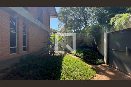 Casa à venda com 450m², 4 quartos e 4 vagasQuintal