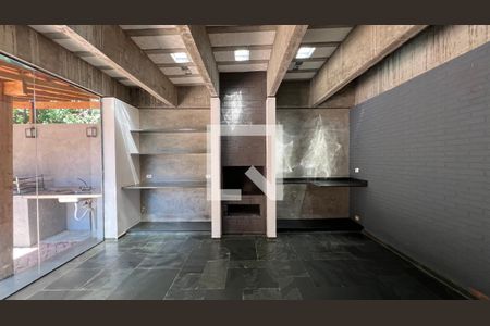 Casa à venda com 450m², 4 quartos e 4 vagasSalão