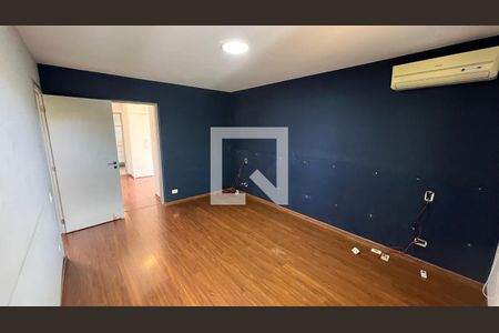 Casa à venda com 450m², 4 quartos e 4 vagasSuite 2