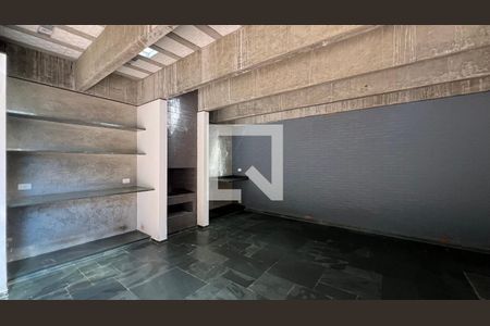 Casa à venda com 450m², 4 quartos e 4 vagasSalão