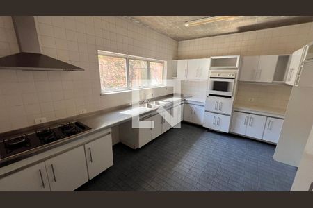 Casa à venda com 450m², 4 quartos e 4 vagasCozinha