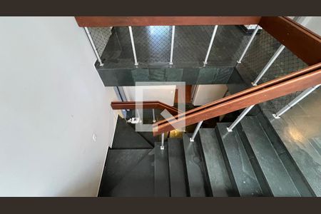 Casa à venda com 450m², 4 quartos e 4 vagasLiving