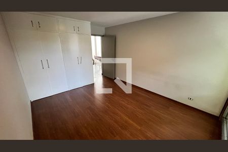 Casa à venda com 450m², 4 quartos e 4 vagasQuarto 1