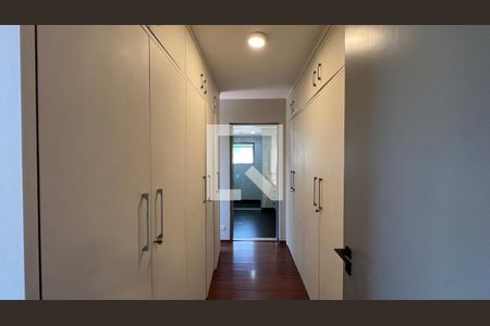 Casa à venda com 450m², 4 quartos e 4 vagasCloset da suíte 1