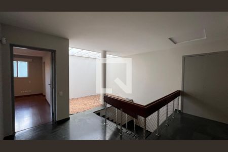 Casa à venda com 450m², 4 quartos e 4 vagasLiving