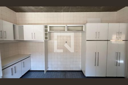 Casa à venda com 450m², 4 quartos e 4 vagasCozinha