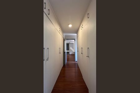 Casa à venda com 450m², 4 quartos e 4 vagasCloset da suíte 1