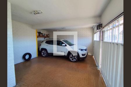 Casa à venda com 300m², 5 quartos e 2 vagas Casa à venda com 300m², 5 quartos e 2 vagasÁrea comum