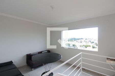 Sala de TV de apartamento à venda com 4 quartos, 181m² em Heliópolis, Belo Horizonte