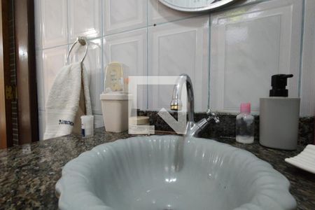 Casa de condomínio para alugar com 187m², 4 quartos e 1 vagaBanheiro do Quarto 2 - Suíte