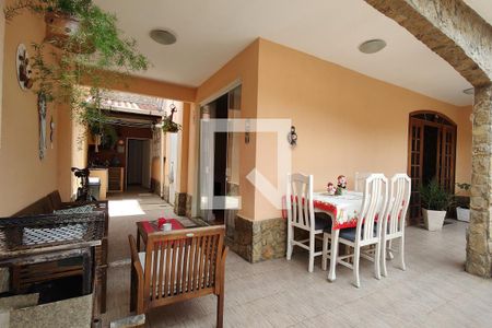 Casa de condomínio para alugar com 187m², 4 quartos e 1 vagaÁrea gourmet