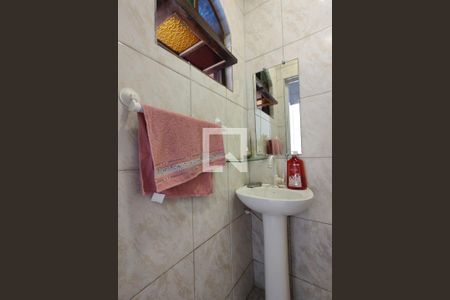 Casa de condomínio para alugar com 187m², 4 quartos e 1 vagaLavabo