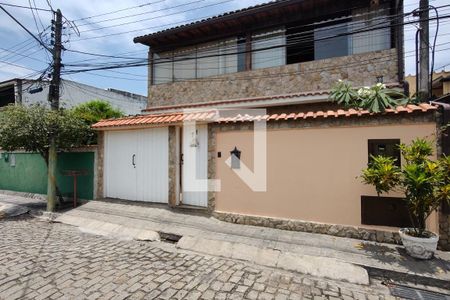 Casa de condomínio para alugar com 187m², 4 quartos e 1 vagaFachada