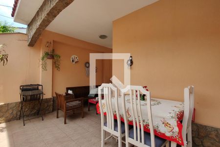 Casa de condomínio para alugar com 187m², 4 quartos e 1 vagaÁrea gourmet