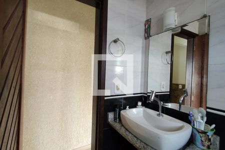 Casa de condomínio para alugar com 187m², 4 quartos e 1 vagaBanheiro Social 2